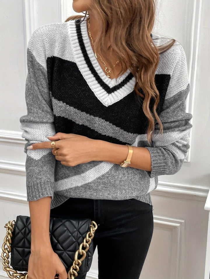 ElisaBerlin™ | Eleganter V - Ausschnitt Strickpullover - Elisa Berlin - pullover & westen